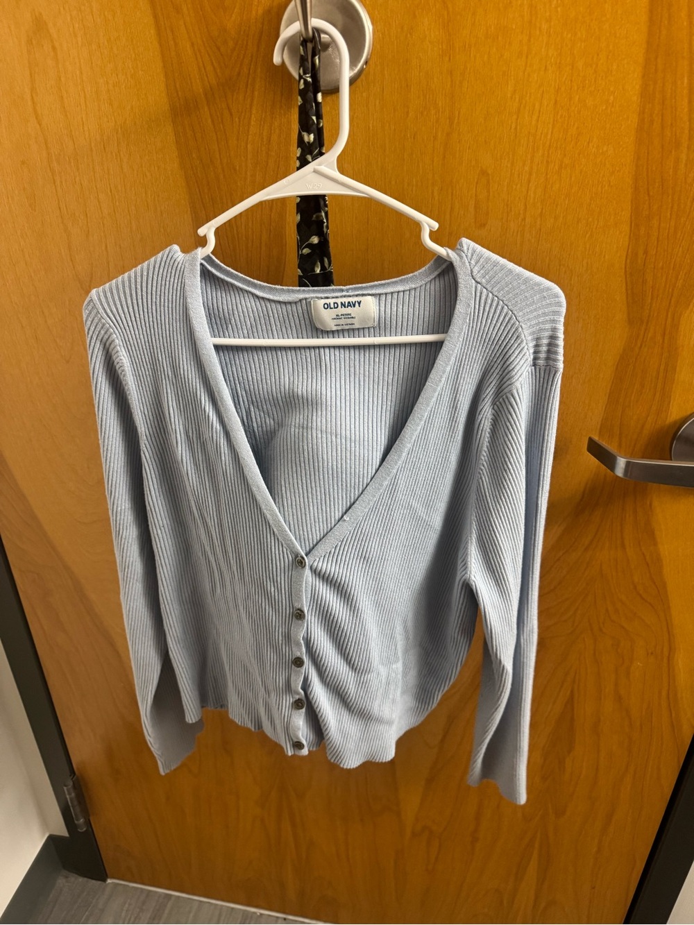 Old Navy Light Blue Ribbed V-Neck Sweater: XL Petite